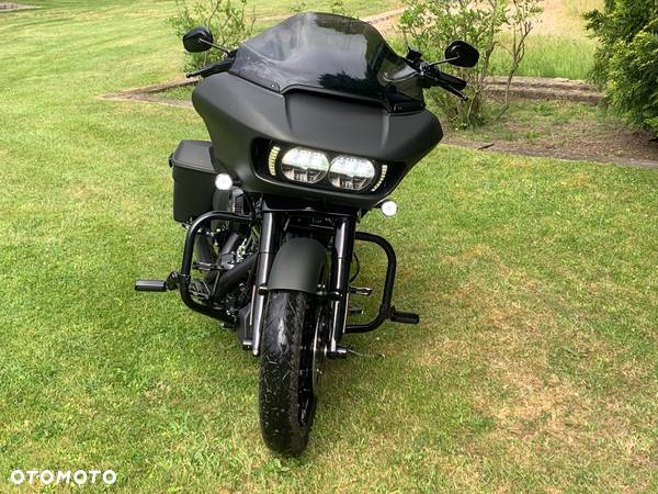 Harley-Davidson Touring Road Glide - 3