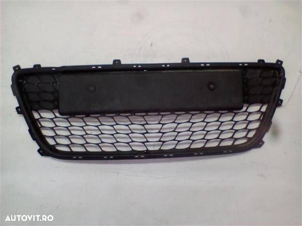 Grila centrala bara fata Hyundai I30 An 2007-2010 cod 86561-2L010 GS17271 - 2