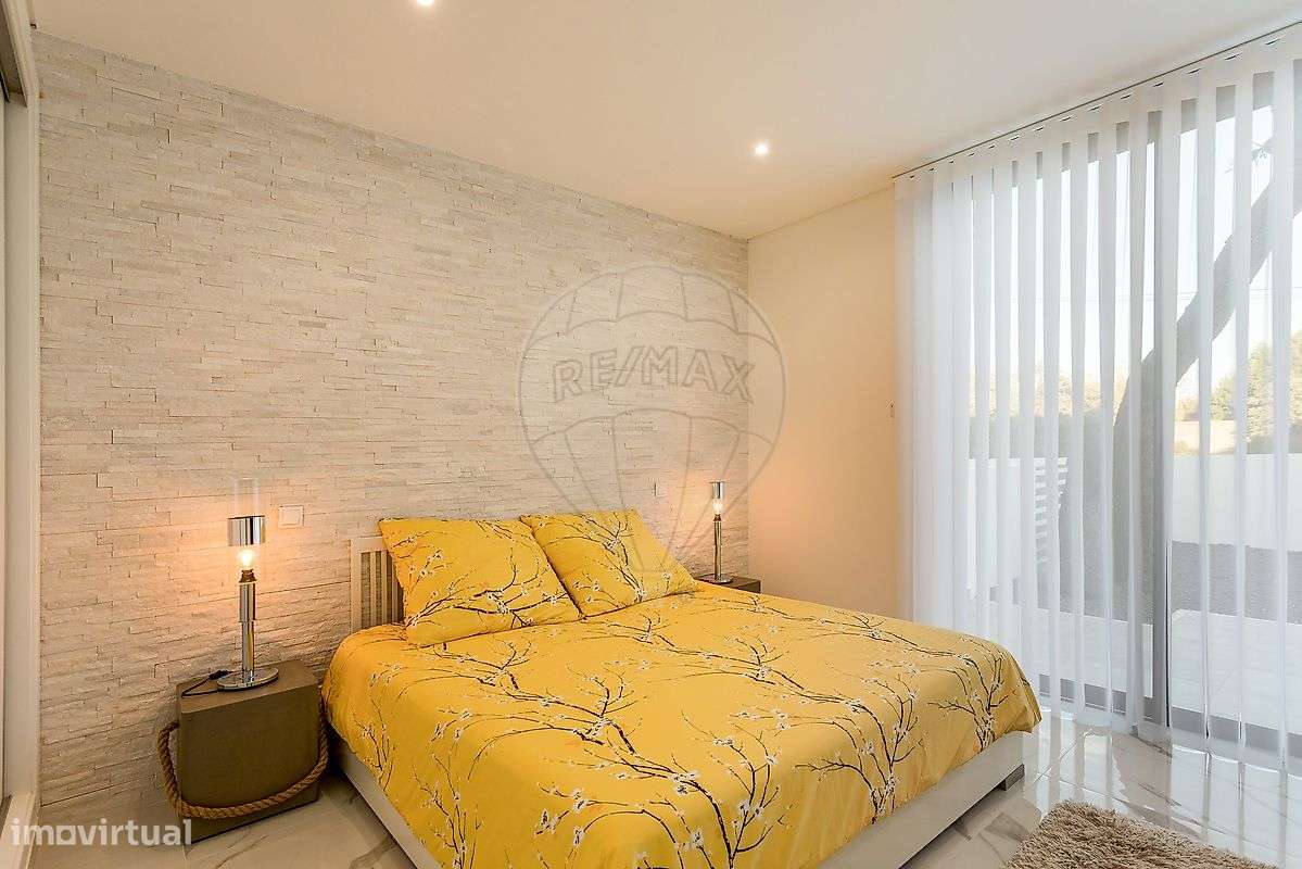 Moradia T4 para venda-15