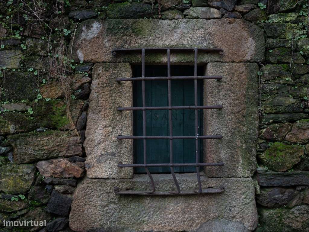 CASA PARA RECUPERAR NO C. HISTÓRICO DE VILA FLOR | BRAGANÇA-11