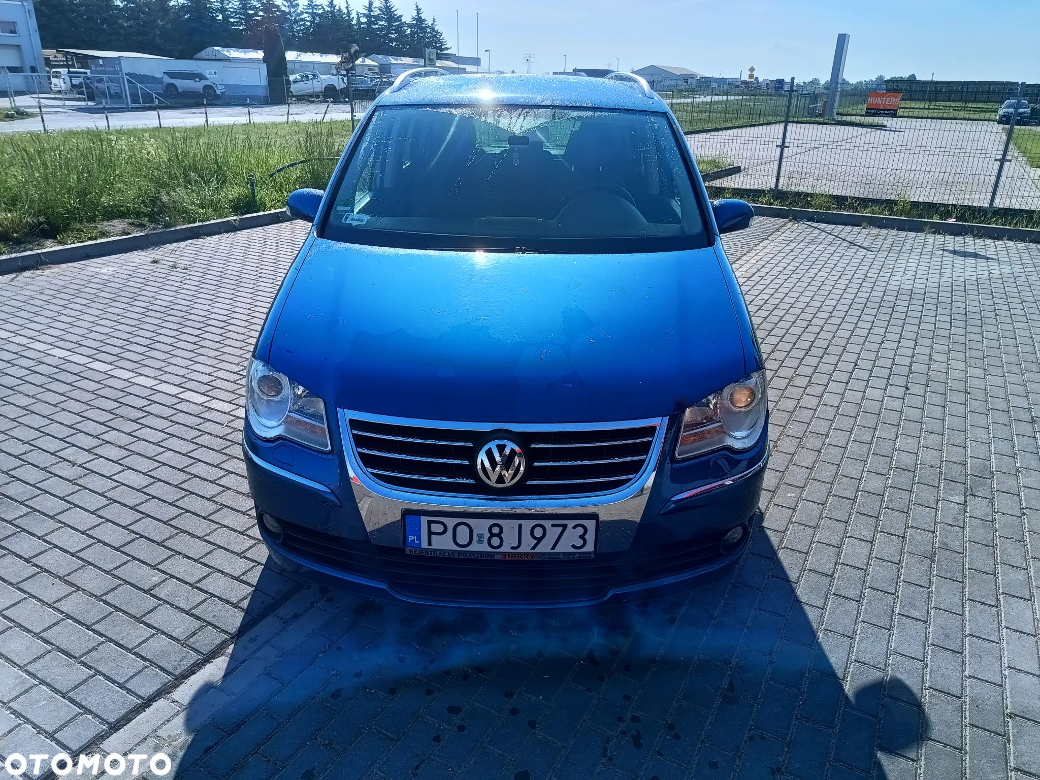 Volkswagen Touran - 1