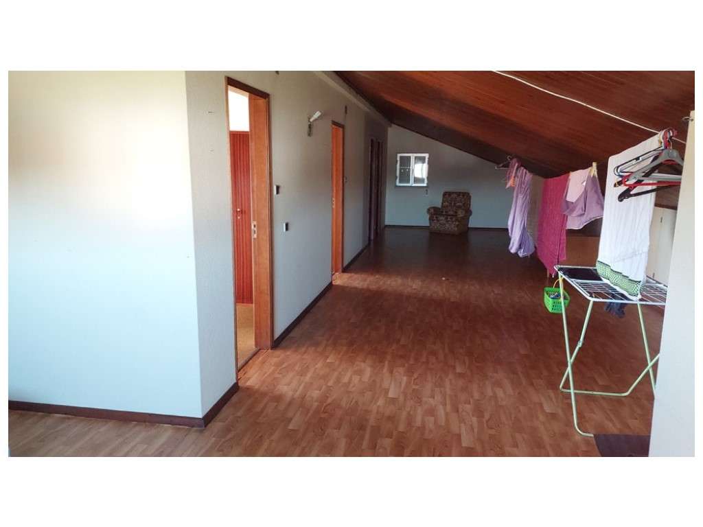 Moradia T3+3 individual no Lameiro - Carvide-31