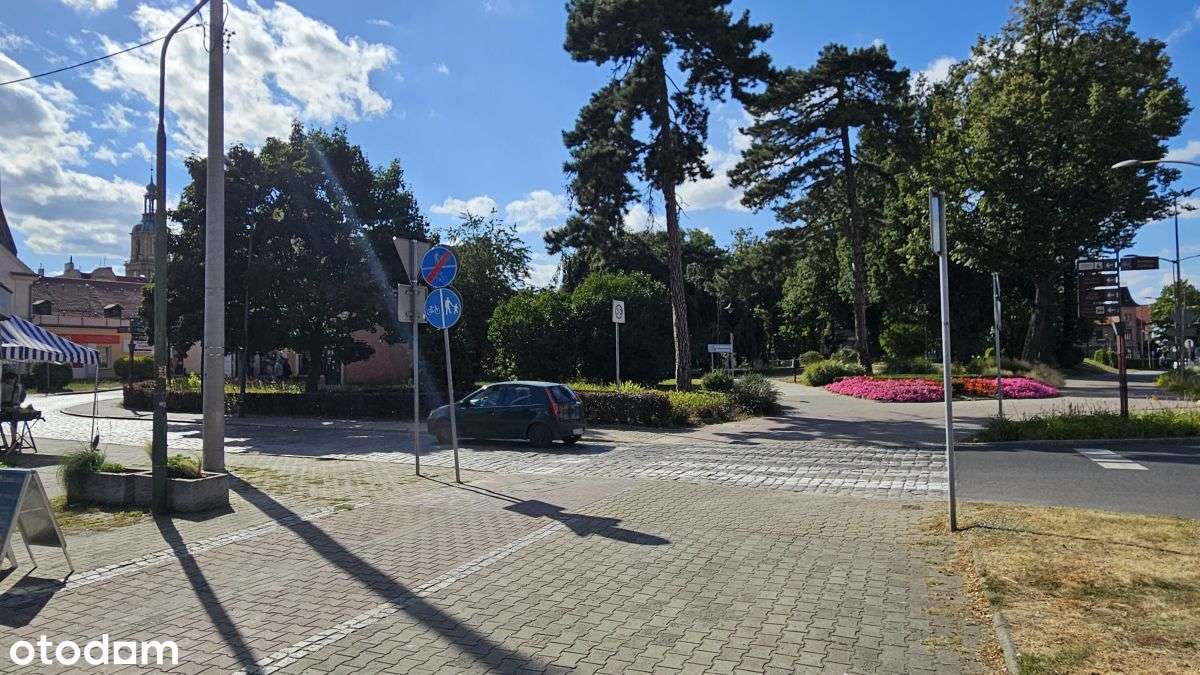 Inwestycja Dwa Budynki - jedna całość Centrum-13