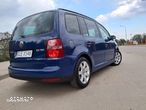 Volkswagen Touran 2.0 TDI DPF BlueMotion Technology Cup - 8