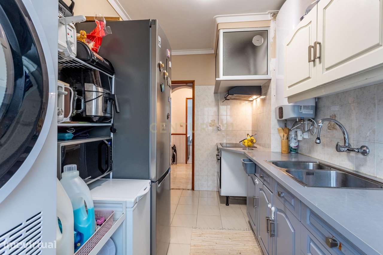 Apartamento T2 em Venteira, Amadora - Oportunidade Única!-7