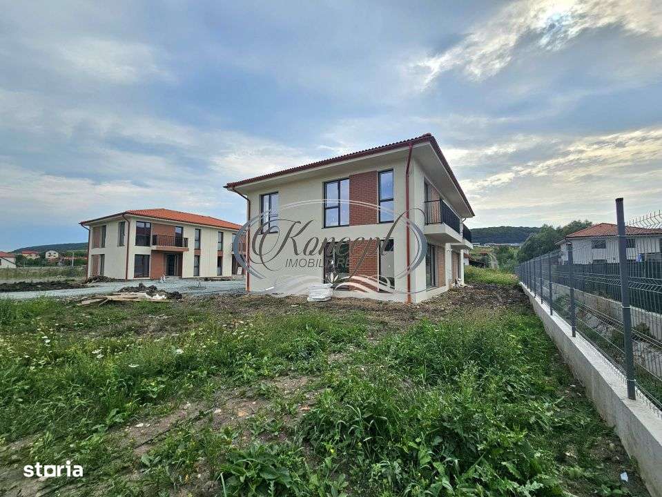 Duplex in ansamblu rezidential inchis, Chinteni - Imagine principală: 4/9