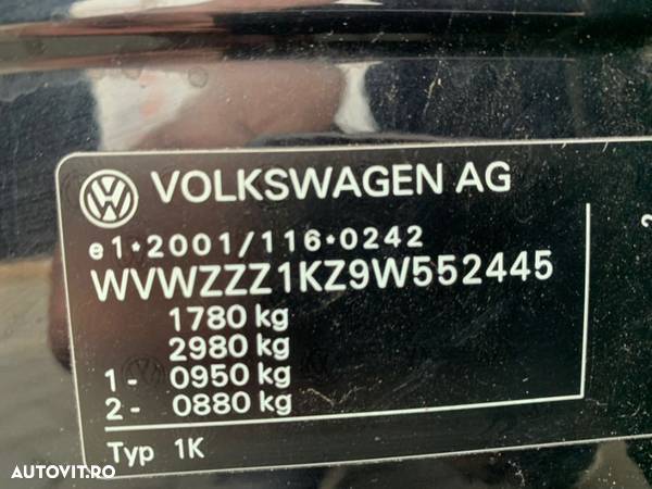 Volkswagen Golf 1.6 Comfortline - 26