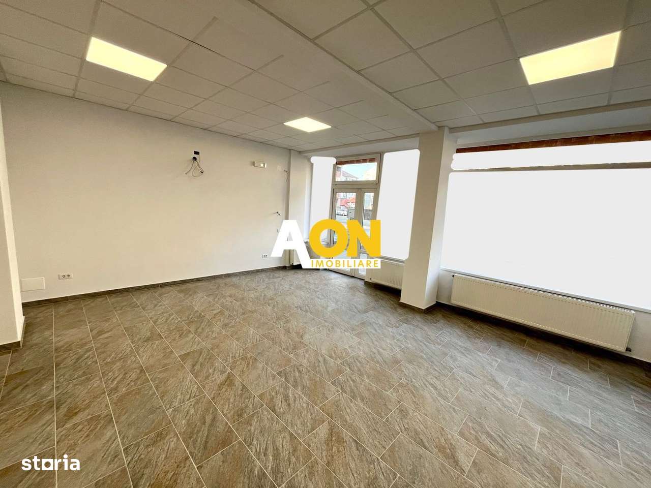 Spațiu Comercial, Trafic Pietonal, Complet Renovat - Imagine principală: 1/11