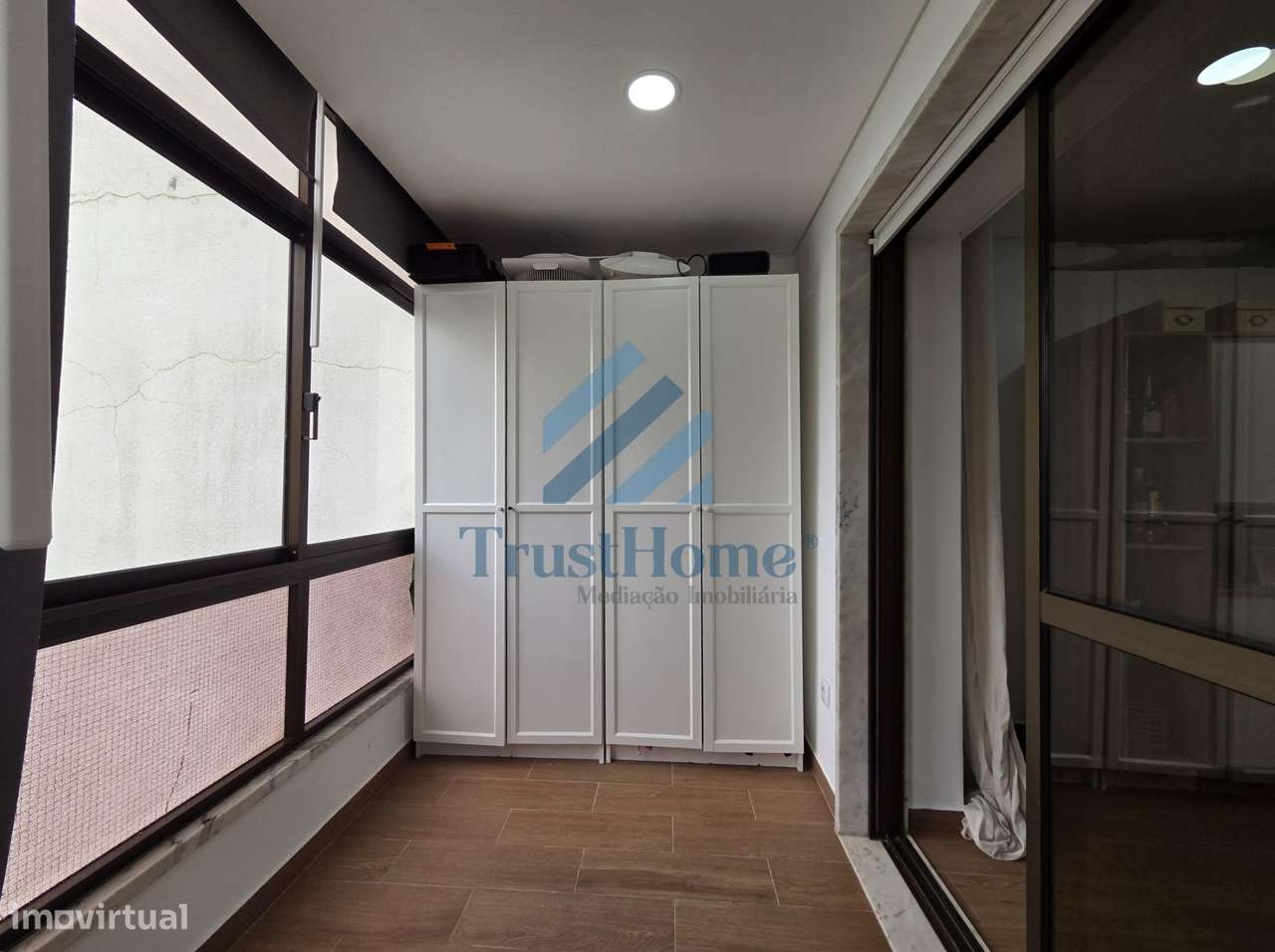T2 na 1ª fase do Casal do Cotão remodelado e vista desafogada-23
