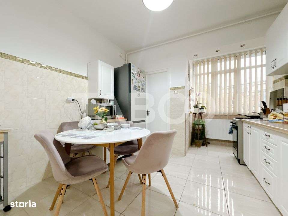 Apartament cu 3 camere 105 mpu decomandat in cartierul Plopilor Vechi - Imagine principală: 4/7