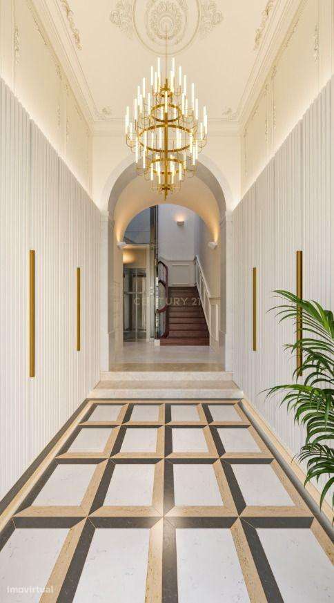 Elegante T2 com varanda e interiores amplos no piso superior.-1