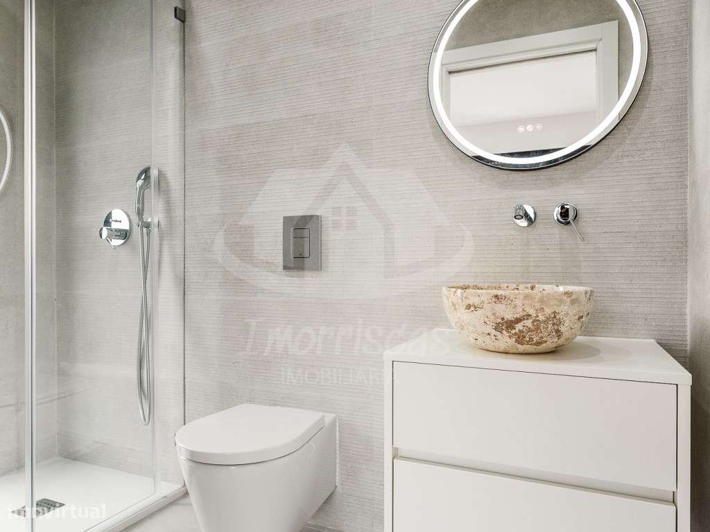 Moradia T4 com piscina e vista panorâmica em São João da Talha-28