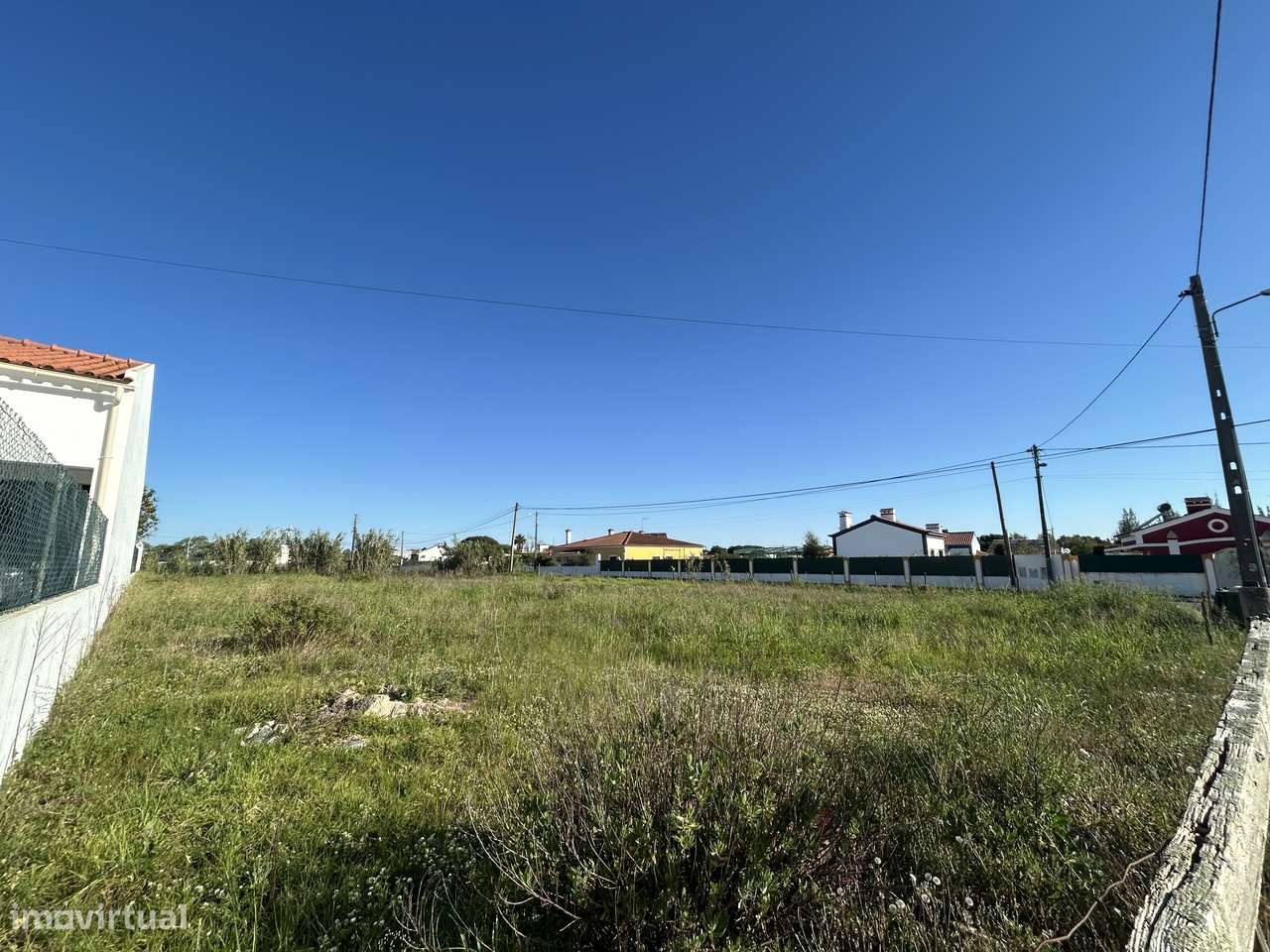 Terreno para Construção de 2 Moradias Térreas!-0