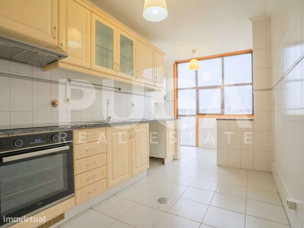 Apartamento T2 com Vistas de Mar em Condomínio Fechado | Gulpilhare... - Grande imagem: 5/14