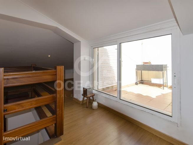 Apartamento T3 Duplex com vista de mar-49