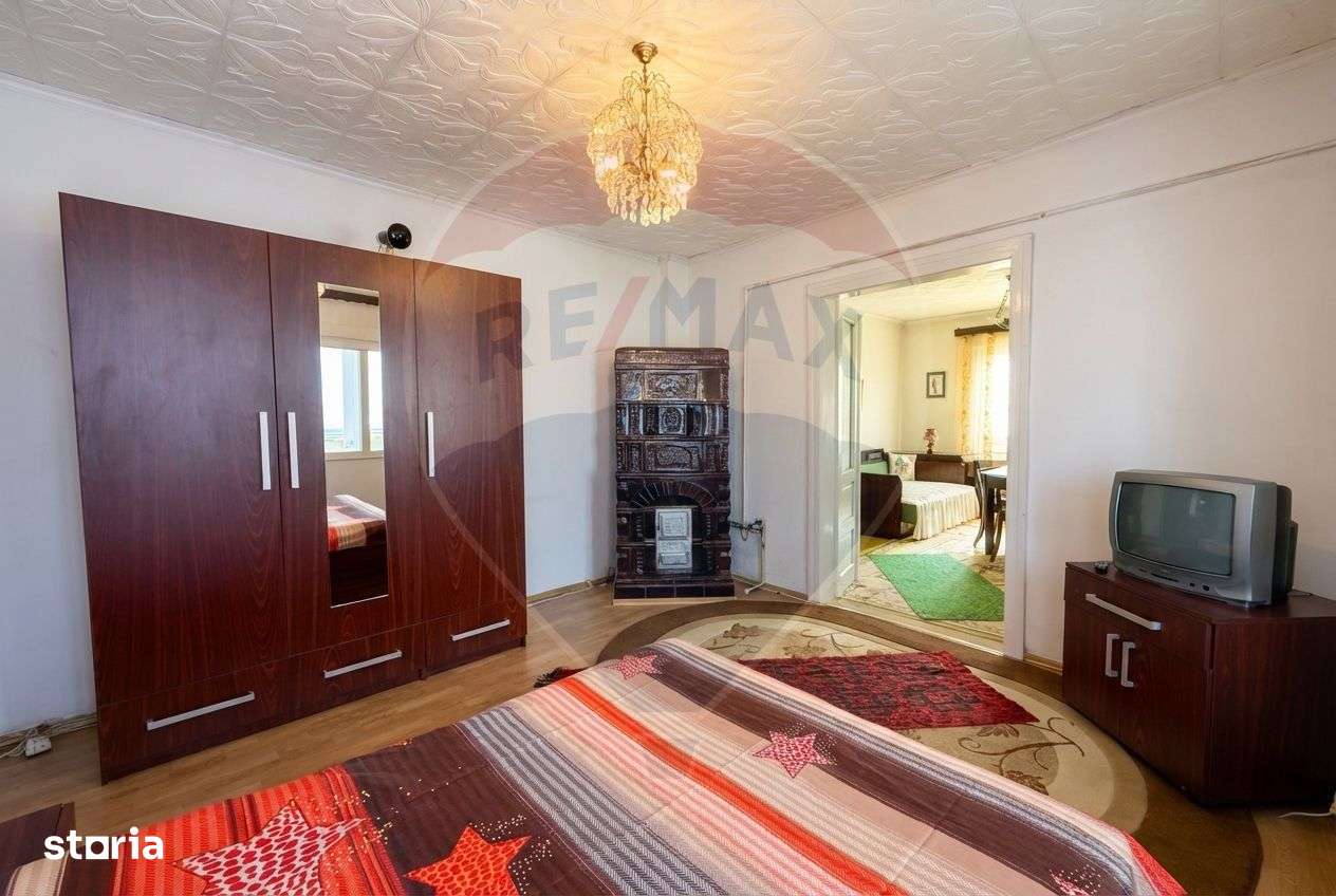 Casă cu 3 camere de vânzare pe str. Fabricii-6