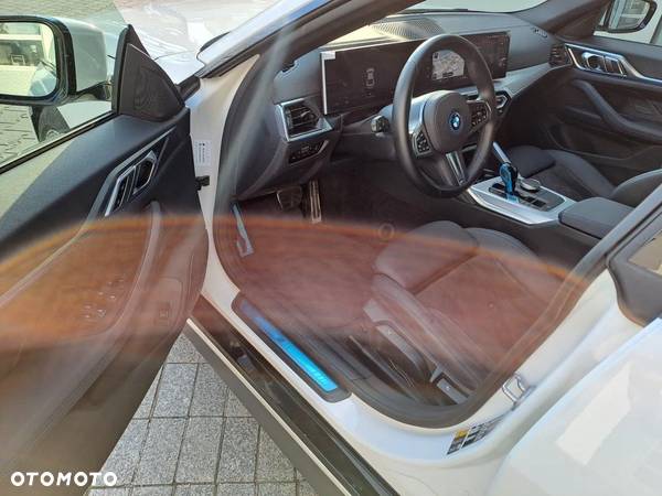 BMW i4 eDrive 35 M Sport - 12