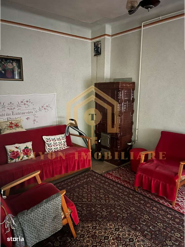 Casă de vânzare în Petrești, Sebeș – teren generos 1961 mp-10