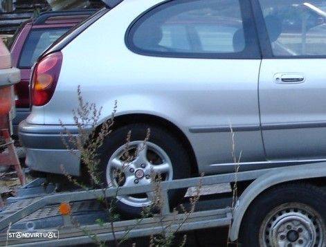 Painel (guarda lamas tras direito) Toyota Corolla Star van ano 1997 a 2001 - 1