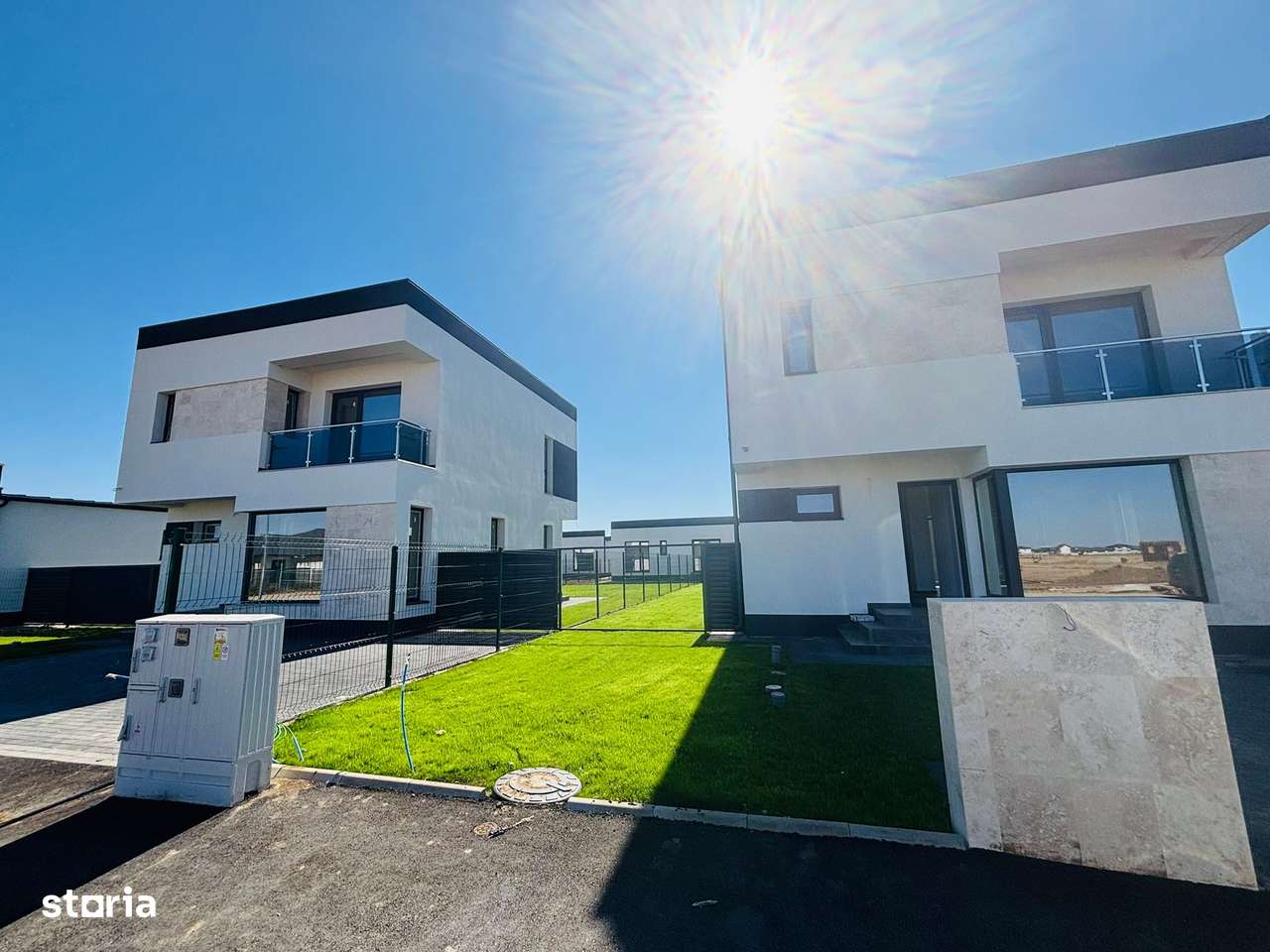 Casa P+1 cu 3 dormitoare IN RATE LA DEZVOLTATOR – Berceni Ilfov - Imagine principală: 1/14