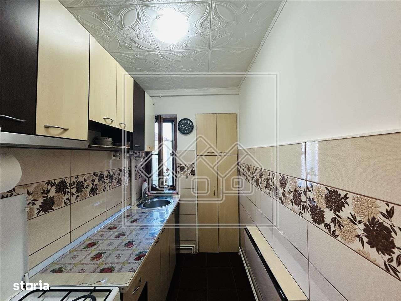 Ap renovat, 2 camere, la cheie, pret negociabil, zona Cedonia-11