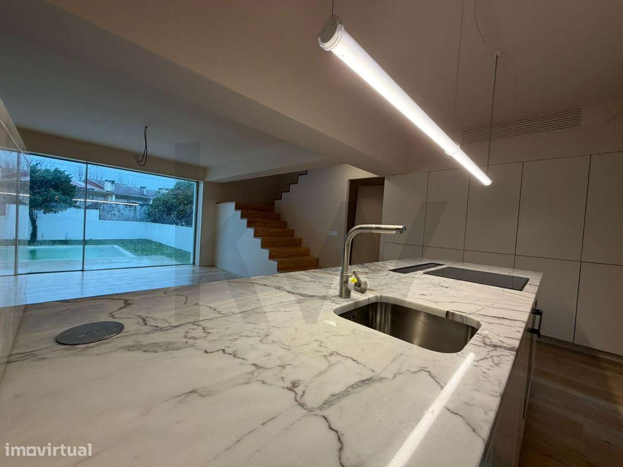 Moradia T3 com piscina no centro de São João da Madeira - Grande imagem: 4/9