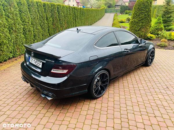 Mercedes-Benz Klasa C 63 AMG Coupe AMG SPEEDSHIFT MCT - 13