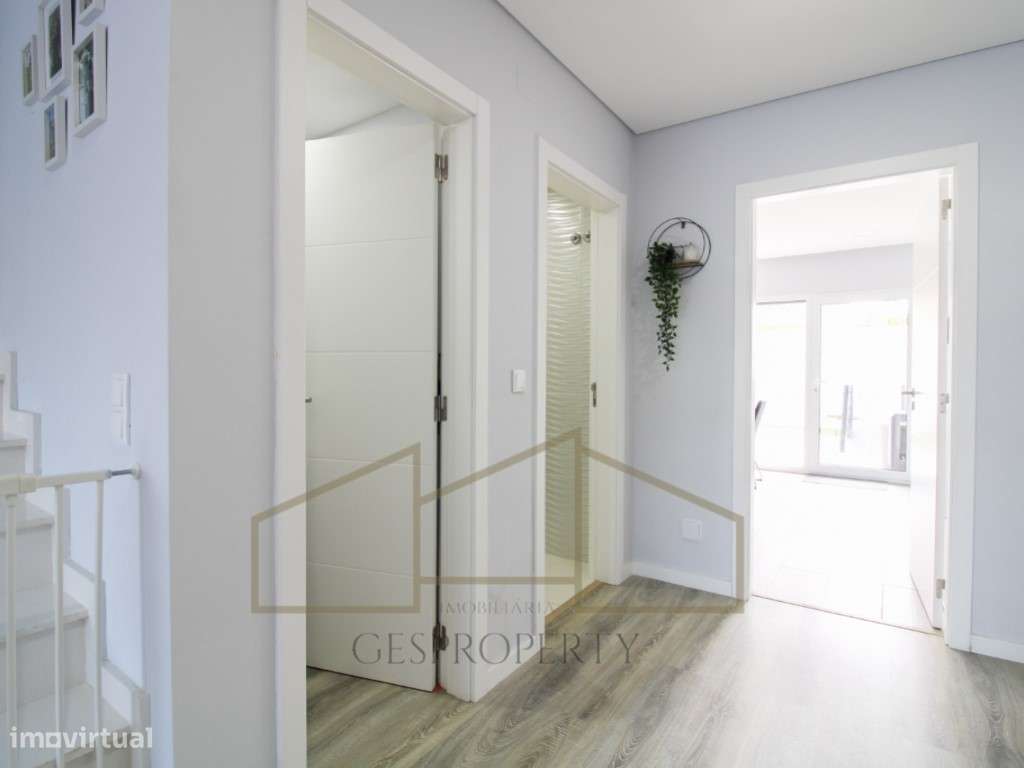 Moradia T3 nos Redondos, em Fernão Ferro-19