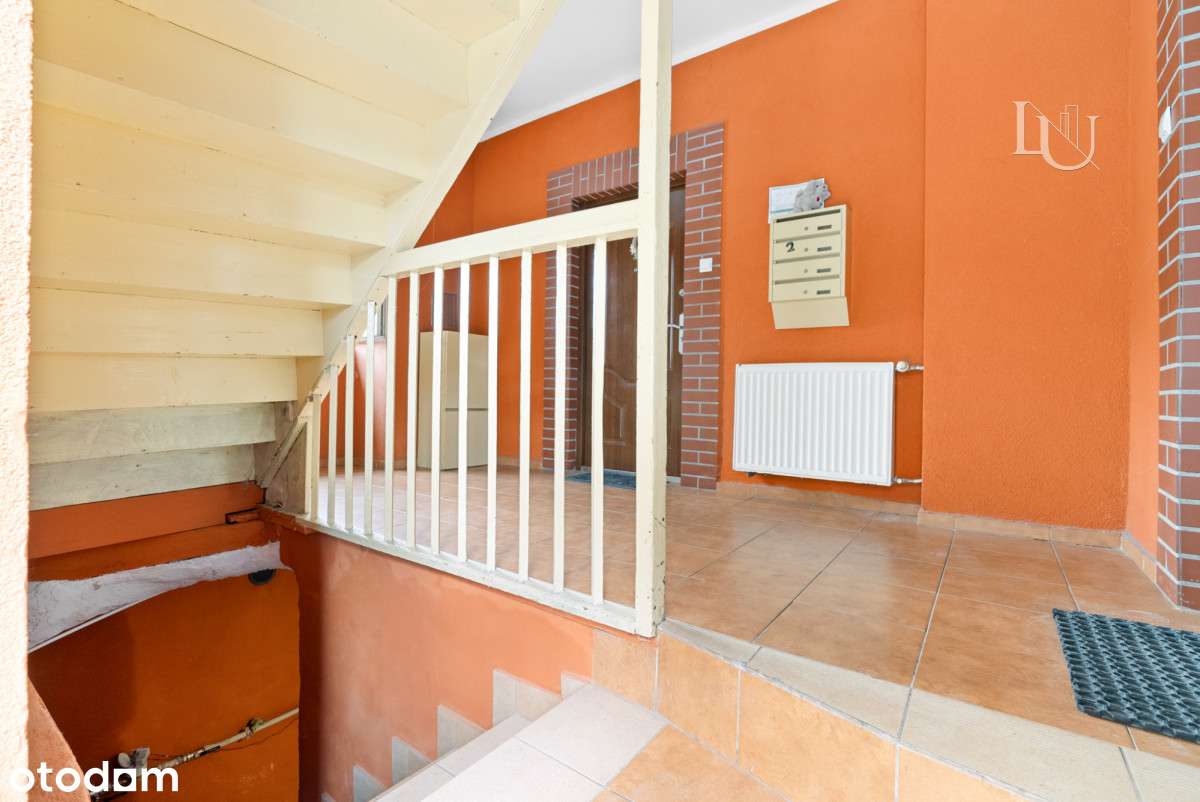 Dom 200 m2 po pełnym remoncie z 4 mieszkaniami-17