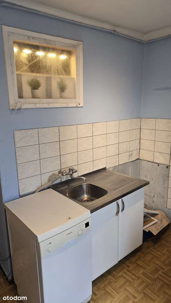 Przestronne 2-pokojowe mieszkanie z piwnicą.-14