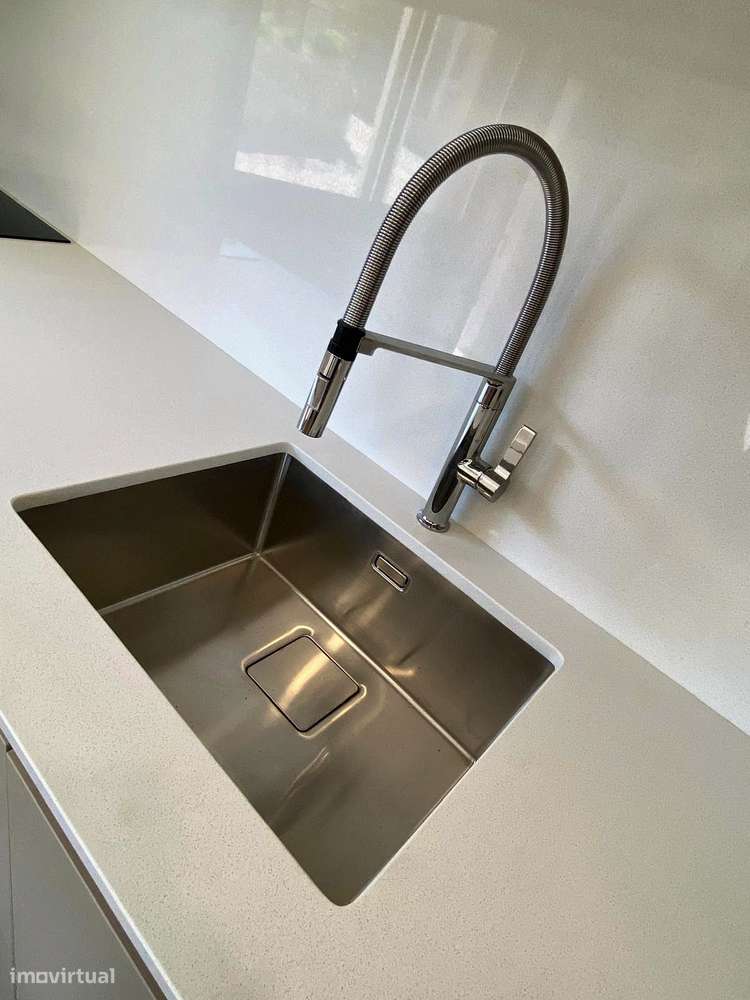 T2+Piso inferior — Sande S. Clemente, Guimarães — 215 000 €-2