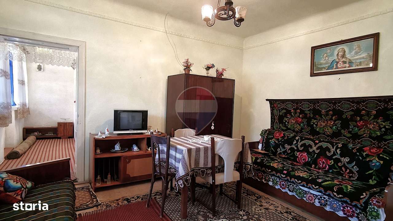 Casă cu 3 camere și este 2.500 mp teren , Blăjel – aproape de Medias-10