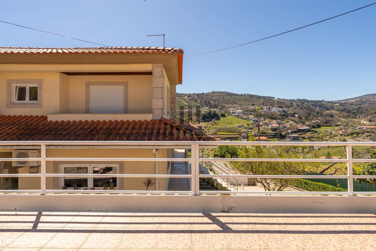 V5 AMOREIRAS | IMÓVEL DE LUXO | LAMEGO-11