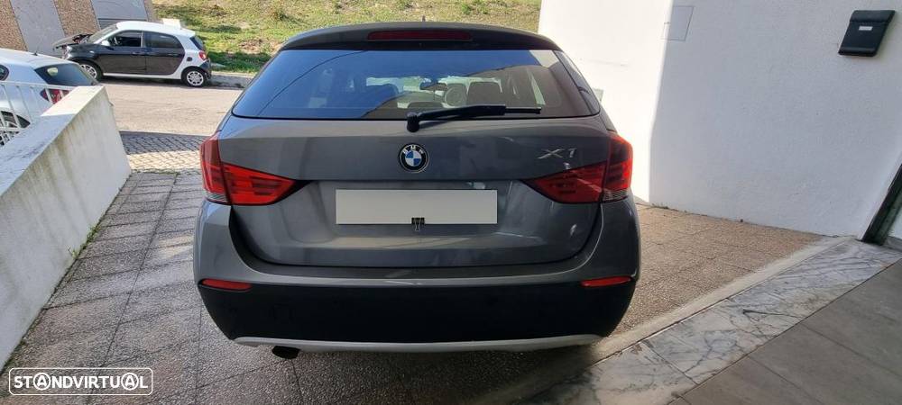 BMW X1 18 d sDrive Line Sport - 11