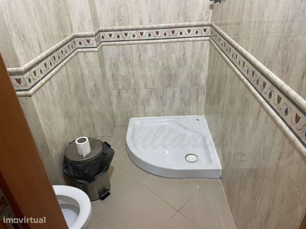 Venda conjunta de imóveis para atividade industrial com edifício e ...-8