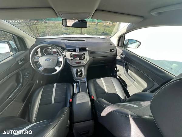 Ford Kuga 2.0 TDCi Titanium - 8