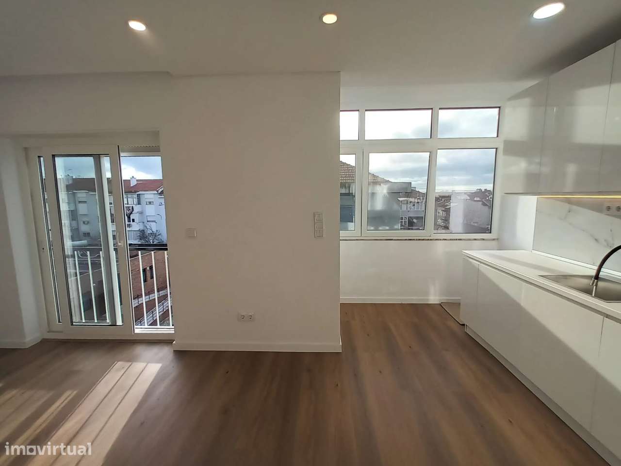 Apartamento T2, remodelado (Lavradio) - Grande imagem: 5/16