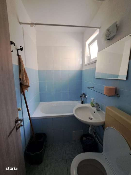 Vanzare apartament 3 camere semidecomandat, et. 1, zona VIVO-Universit - Imagine principală: 5/9