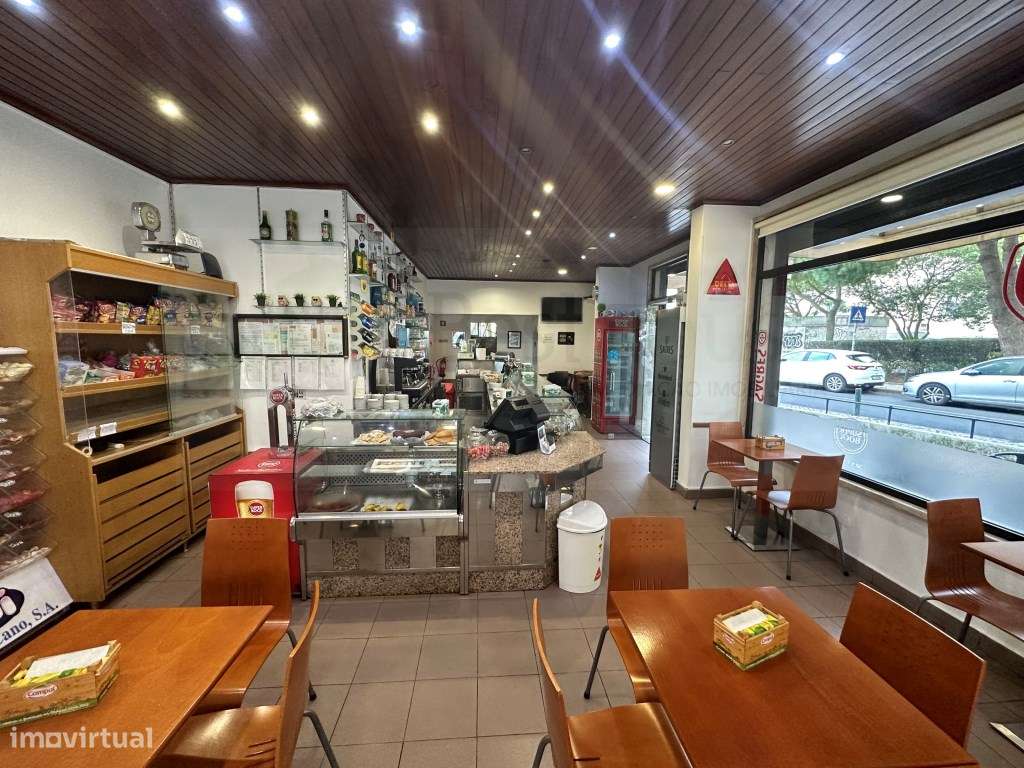 Loja em Massamá para venda - com Sanck-Bar em funcionamento - Grande imagem: 2/17