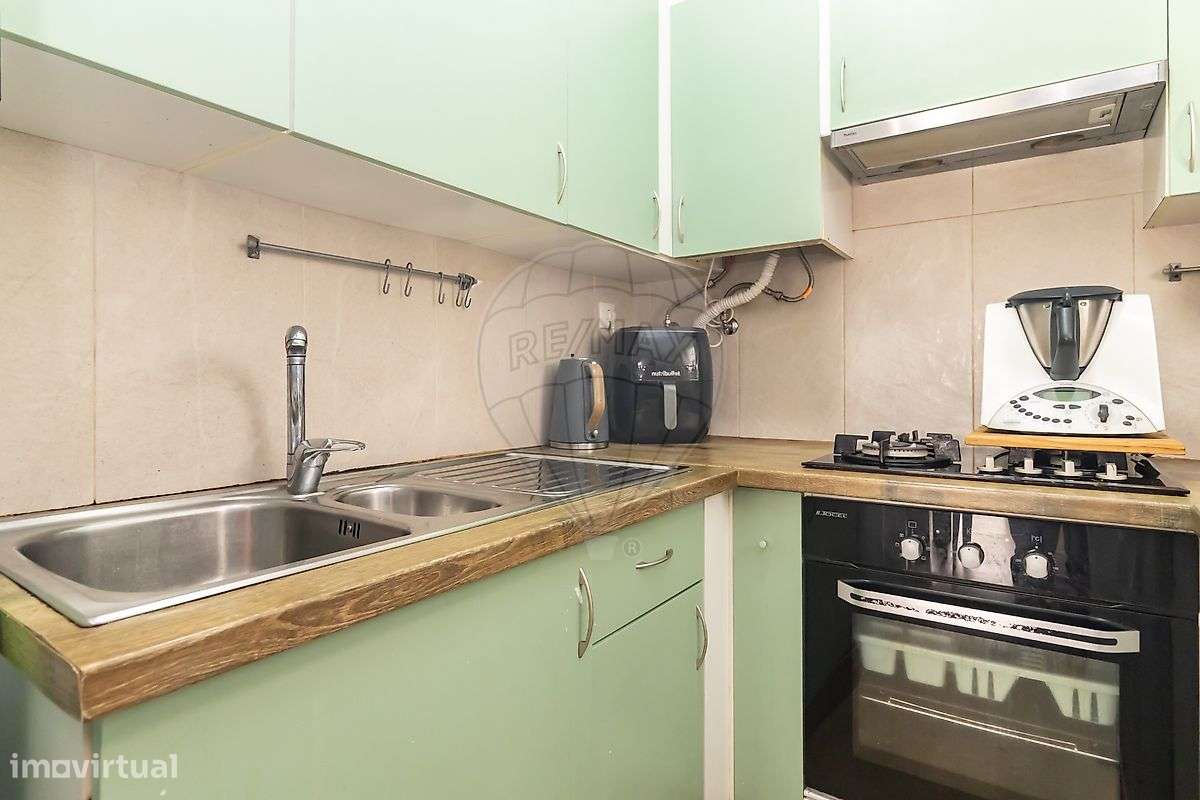 Moradia T5 + Moradia T2 | Terreno 3.717 m² | Azeitão-28