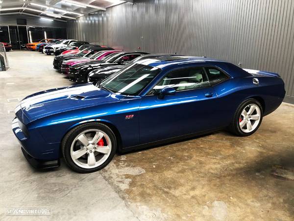 Dodge Challenger 6.4 SRT-8 392 Hemi Inaugural Edition - 4