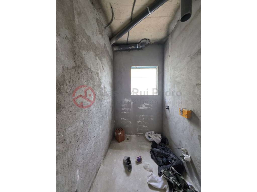 Moradia T3 com garagem em Fernão Ferro - Grande imagem: 5/14