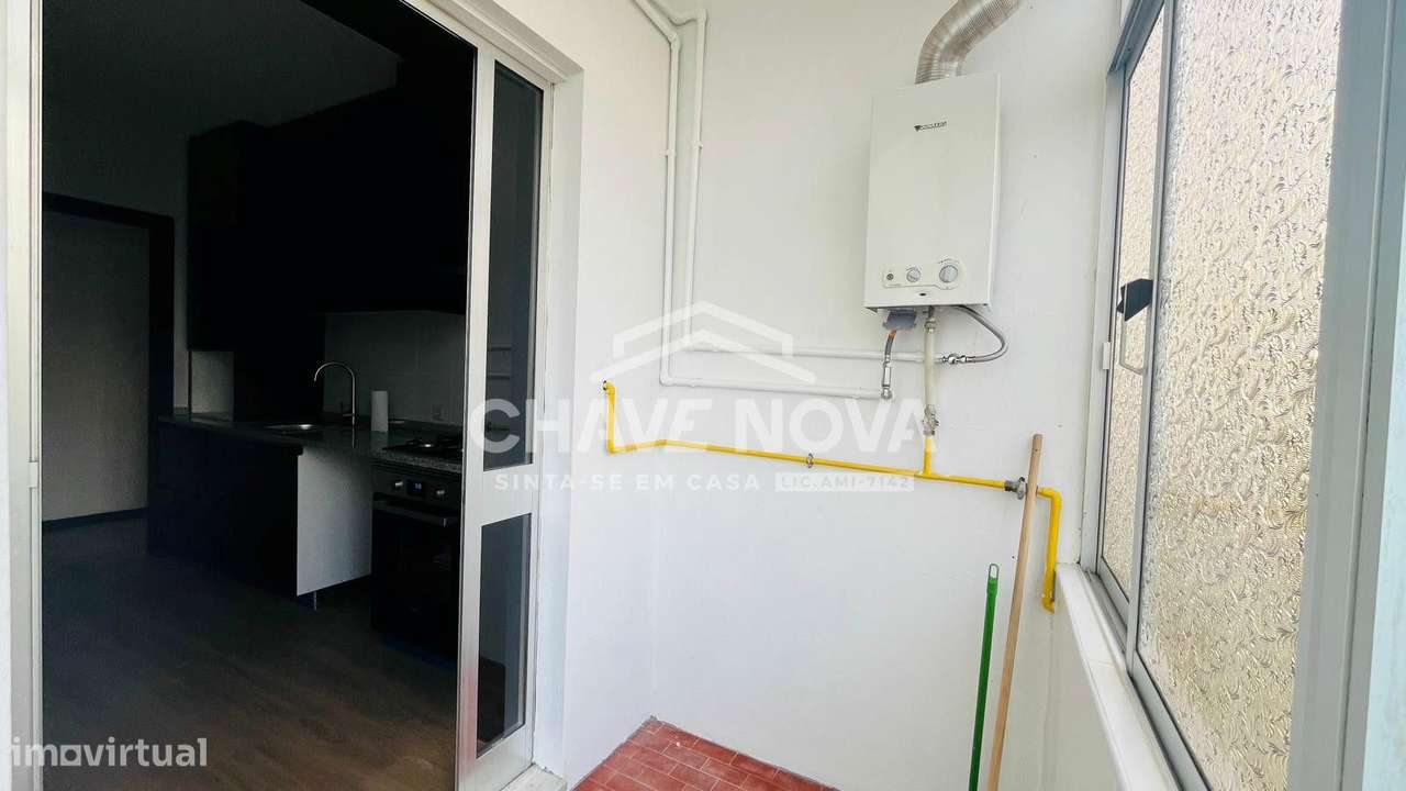 Apartamento T3 Totalmente Renovado – Localização Privilegiada! - Grande imagem: 4/19