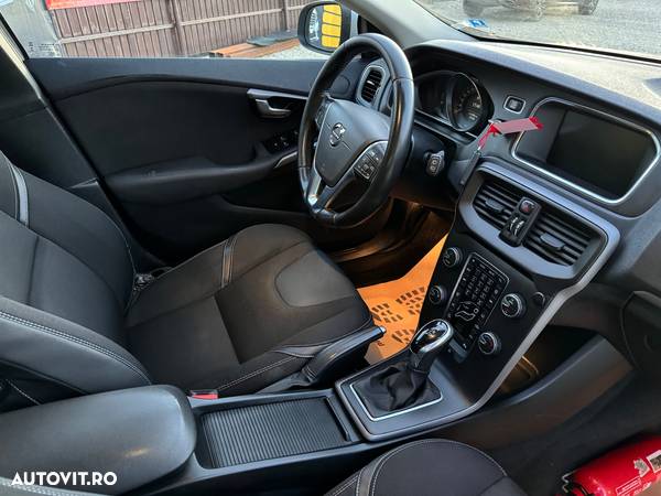 Volvo V40 D2 Aut. Inscription - 15