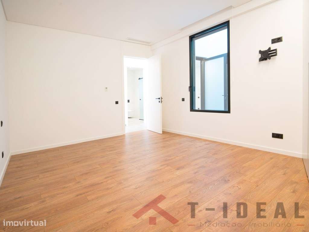 Apartamento T3 no Centro da Lourinhã-35