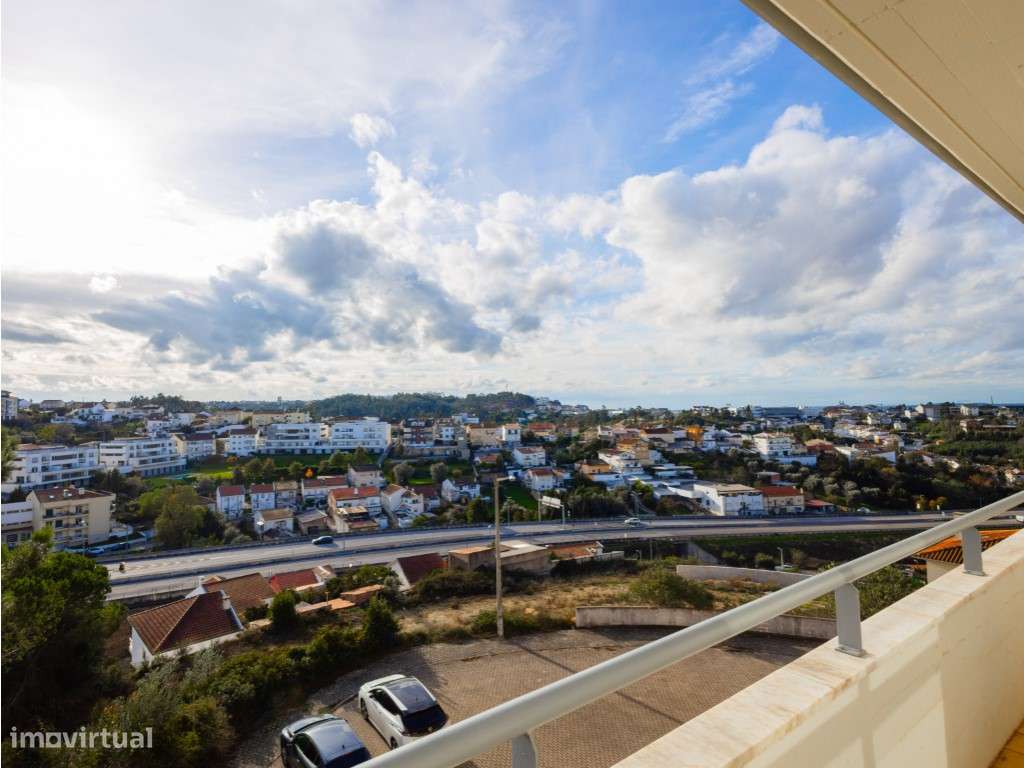 Apartamento T3 com sótão, em Coimbra-11