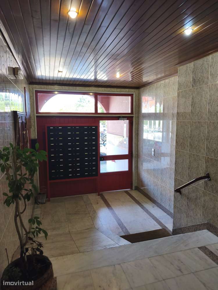 T2 Sintra, Urbanização da Cavaleira, Boas Áreas, Parqueamento.-30