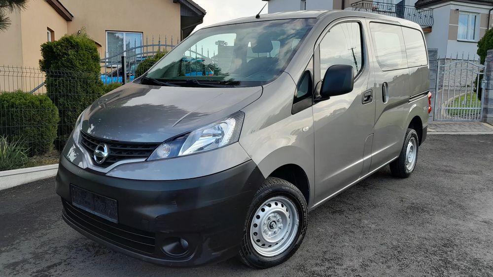 Nissan NV200 2012