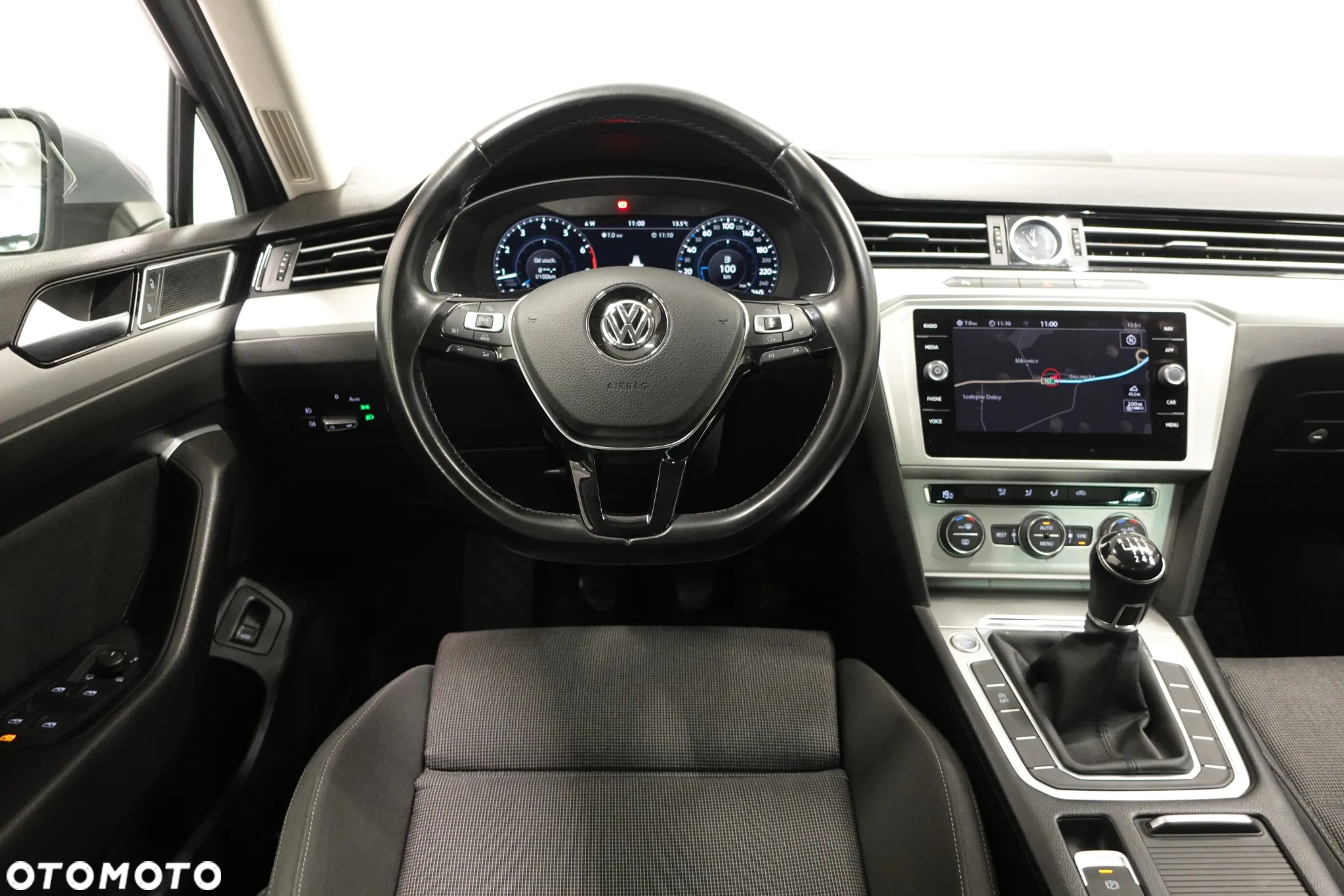 Volkswagen Passat 1.8 TSI BMT Comfortline - 33