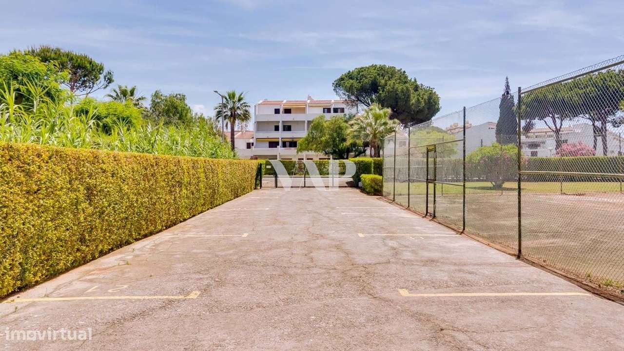 Apartamento T2 Renovado com Piscina e Licença AL em Vilamoura-15